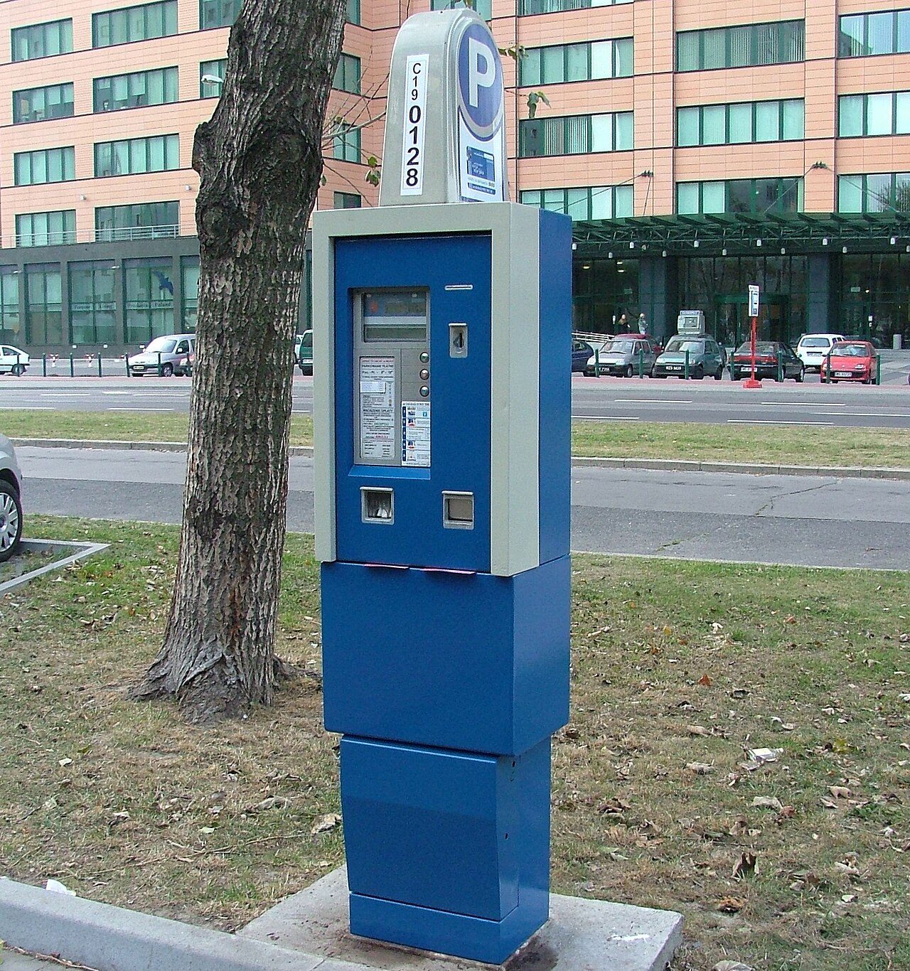 Parkomat strefy płatnego parkowania w Warszawie